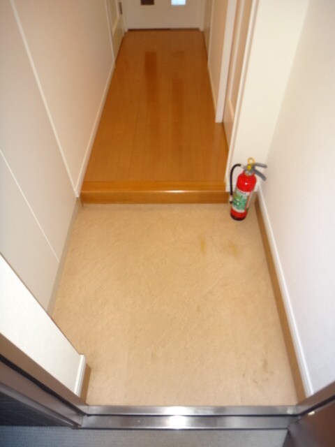 物件内観写真15　(玄関)