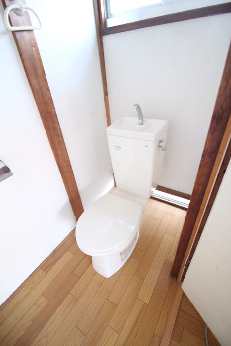 物件内観写真14　(トイレ)