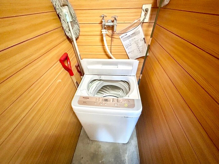 物件内観写真14　(洗濯機置場)