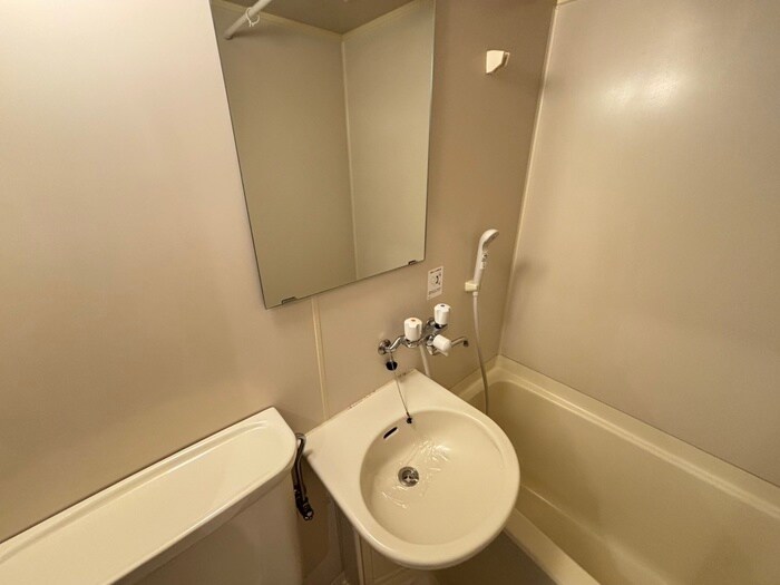 物件内観写真6　(洗面)