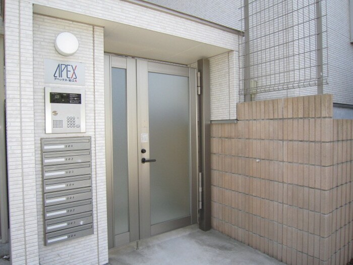 物件外観写真5　(エントランス部分)