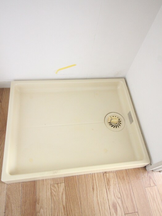 物件内観写真16　(洗濯機置場)