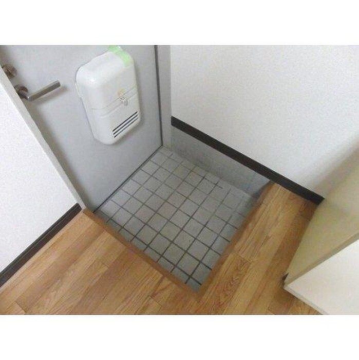 物件内観写真15　(玄関)