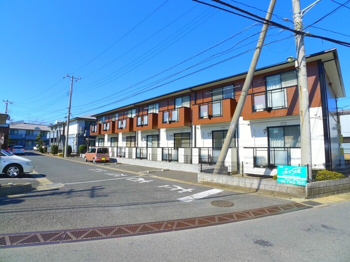 物件外観写真4　(エントランス部分)