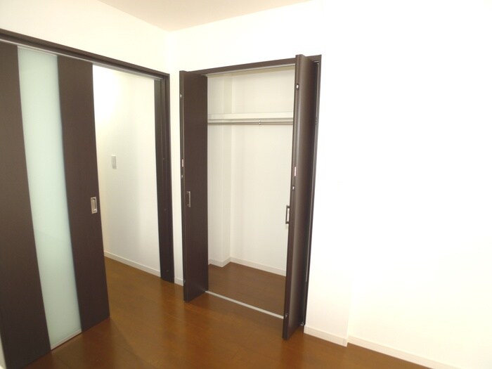 物件内観写真10　(収納)