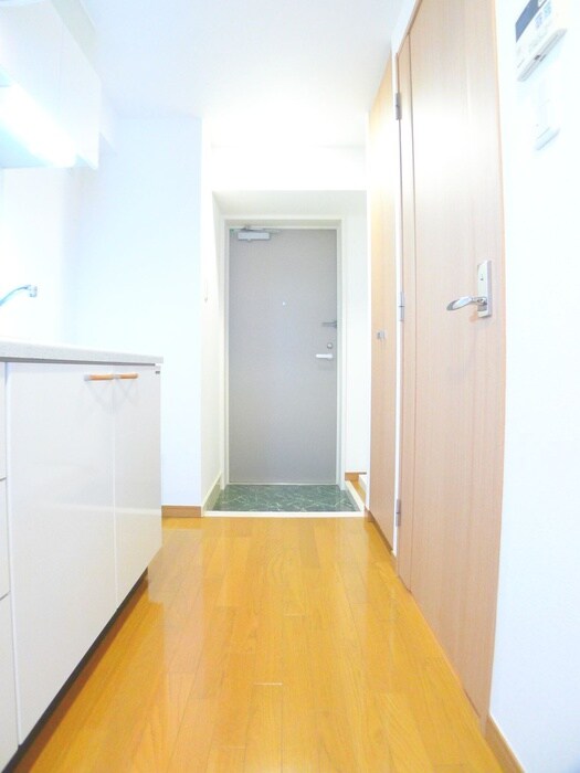 物件内観写真20　(廊下)