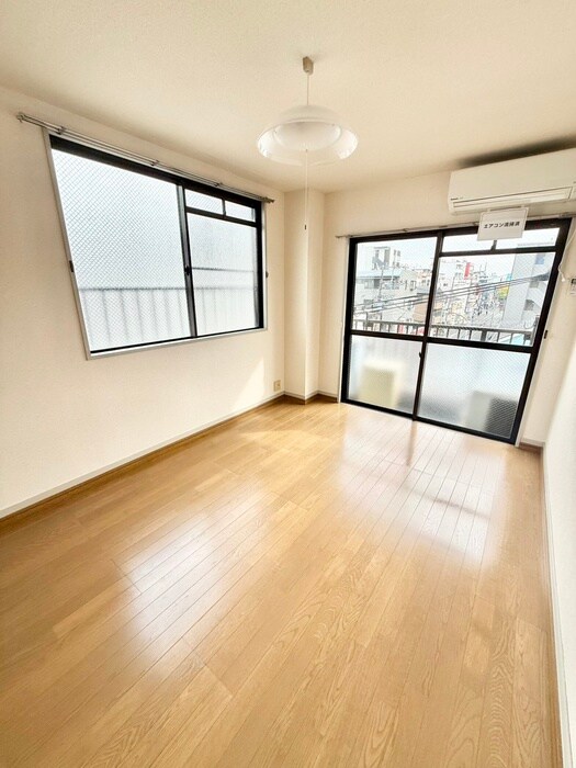 物件内観写真7　(居室)