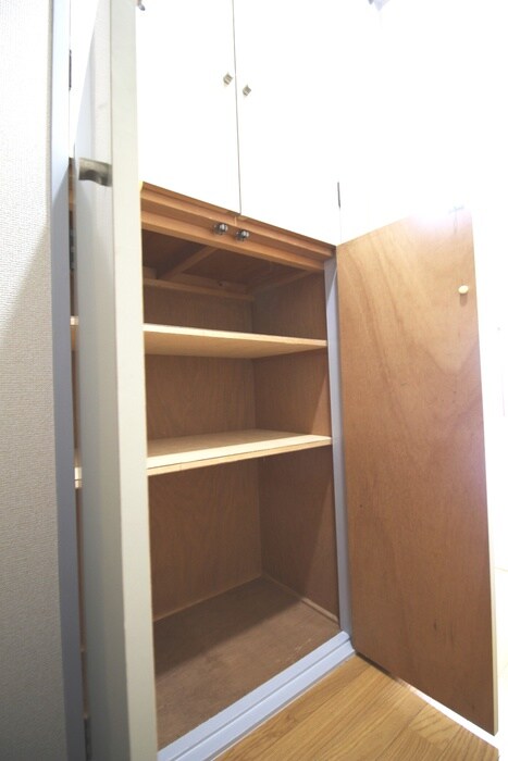 物件内観写真9　(靴箱)