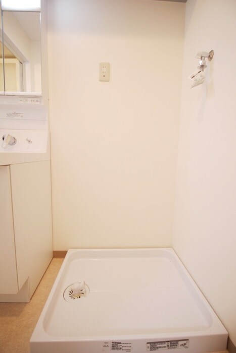 物件内観写真13　(収納)