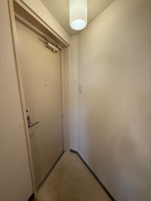 物件内観写真15　(玄関)