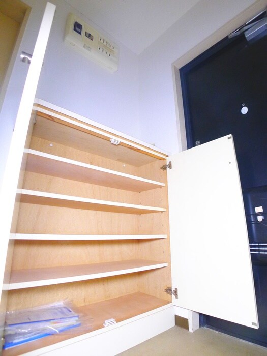 物件内観写真18　(靴箱)