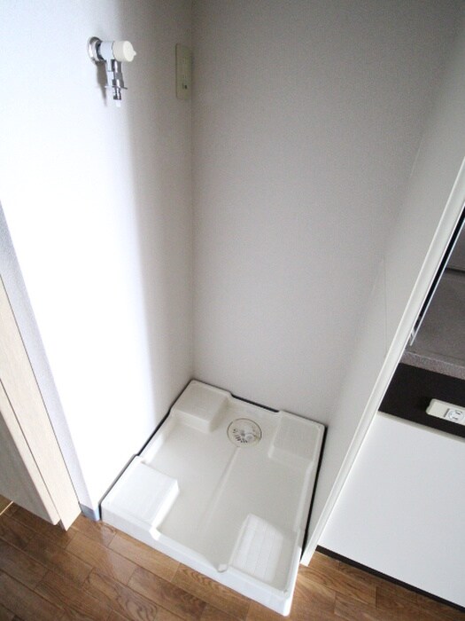 物件内観写真14　(洗濯機置場)