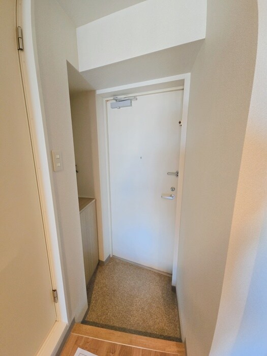 物件内観写真21　(玄関)