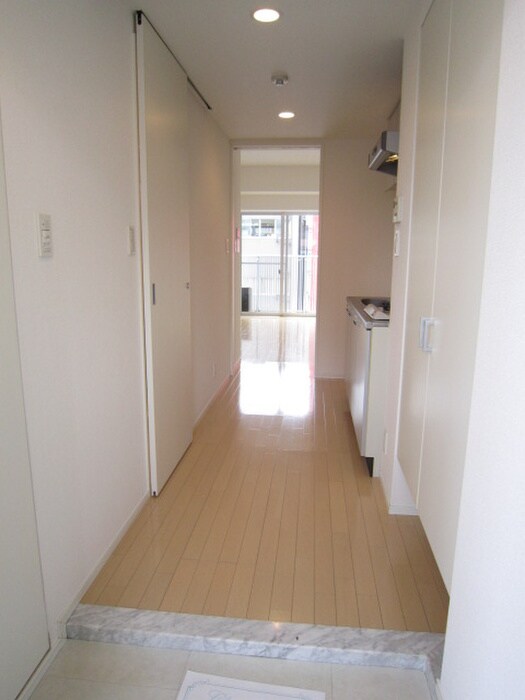 物件内観写真17　(玄関)