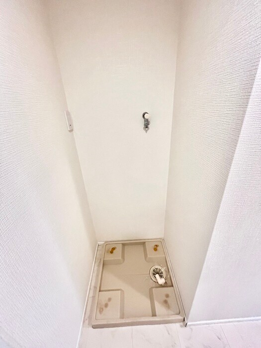 物件内観写真20　(洗濯機置場)