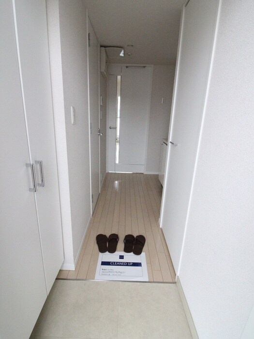 物件内観写真17　(玄関)