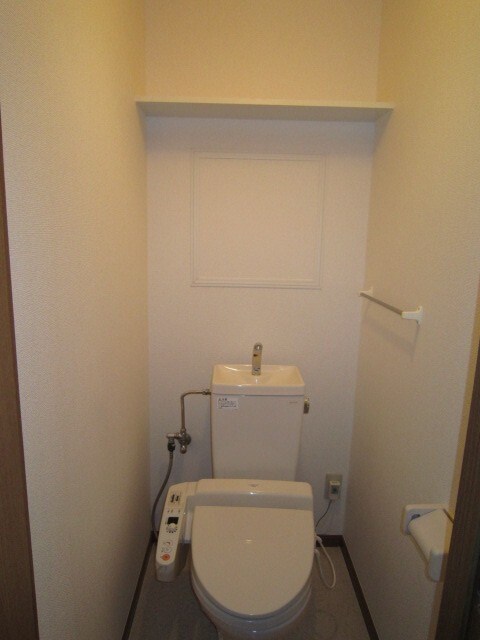 物件内観写真9　(トイレ)