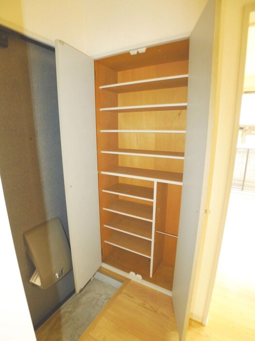 物件内観写真20　(靴箱)