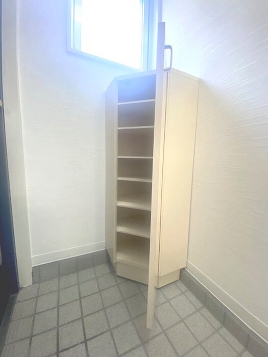 物件内観写真11　(靴箱)