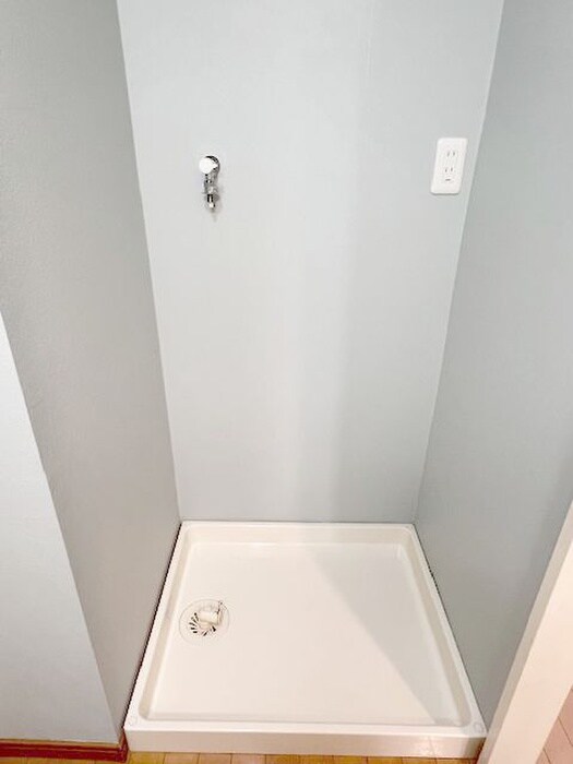 物件内観写真12　(洗濯機置場)