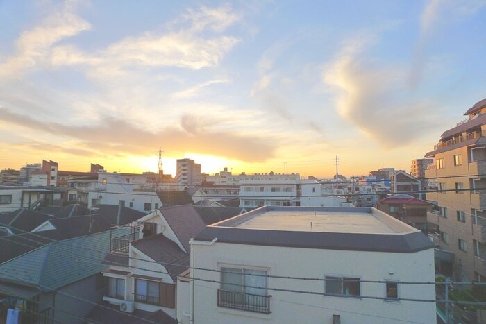 物件内観写真20　(室内からの展望)