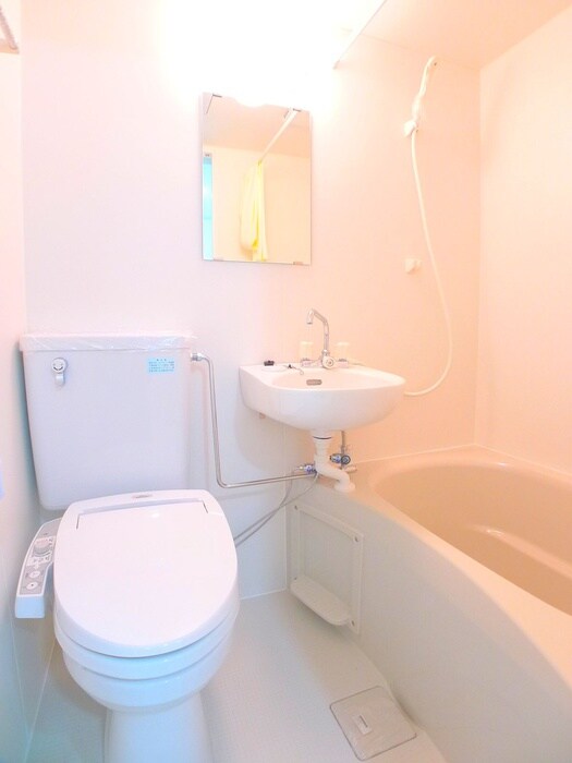 物件内観写真12　(バス／シャワールーム等)