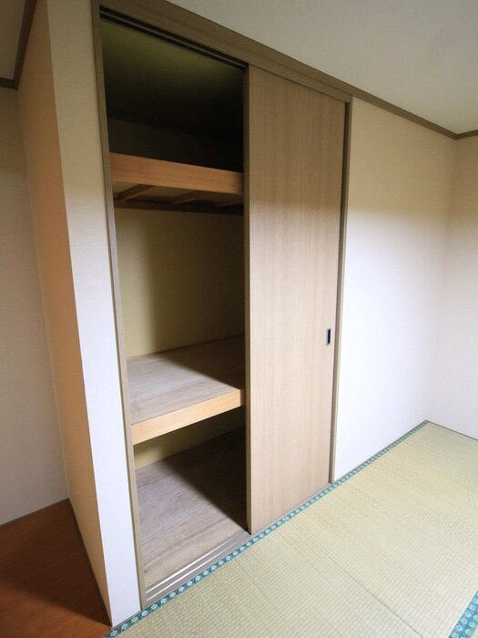 物件内観写真13　(収納)