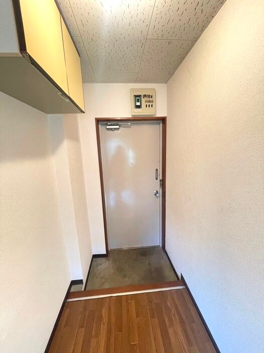 物件内観写真17　(玄関)