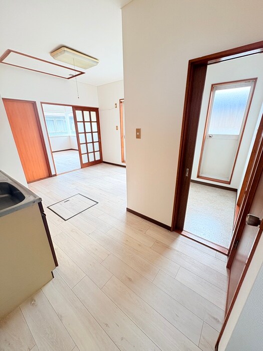 物件内観写真21　(廊下)