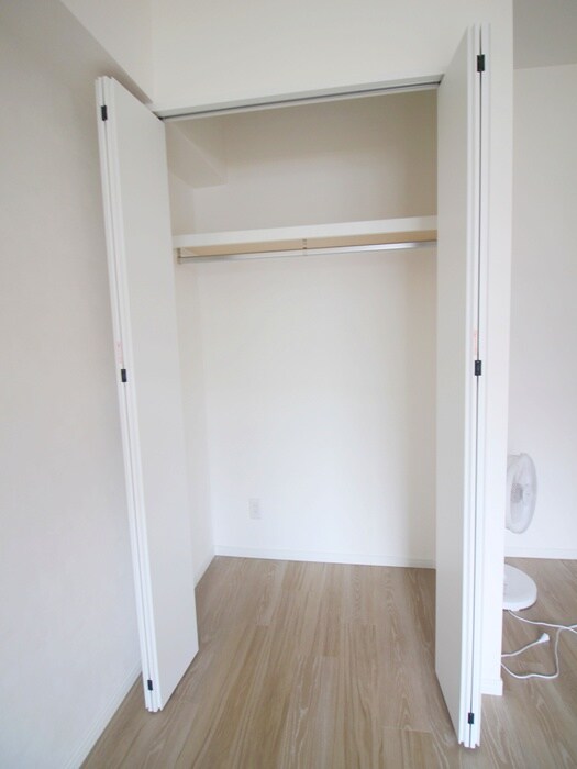 物件内観写真12　(収納)