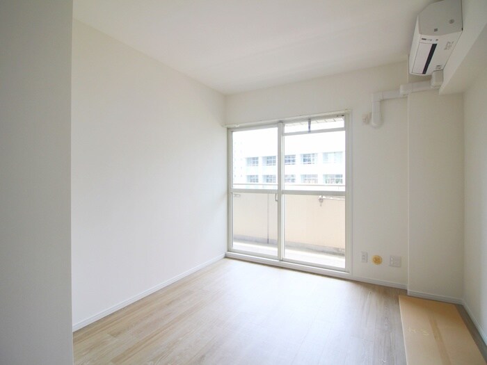 物件内観写真13　(居室)