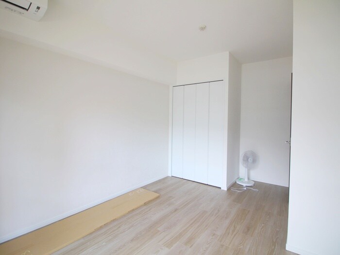 物件内観写真14　(居室)