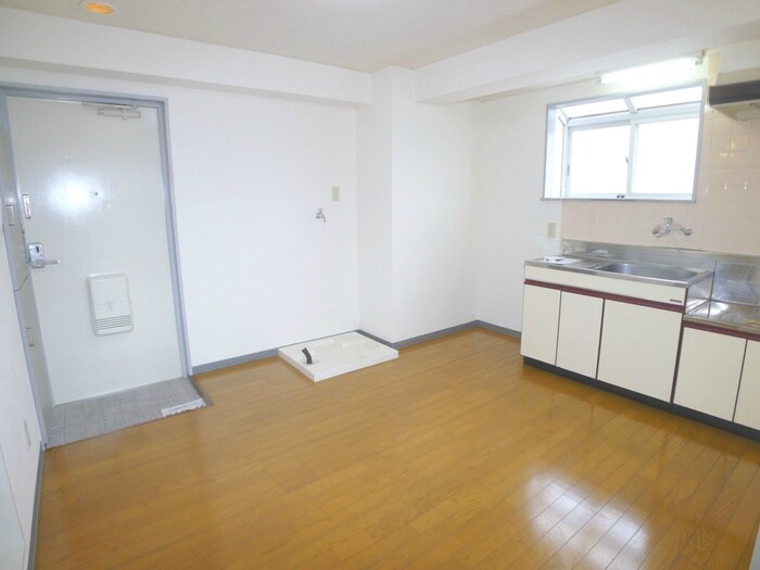 物件内観写真8　(居室)