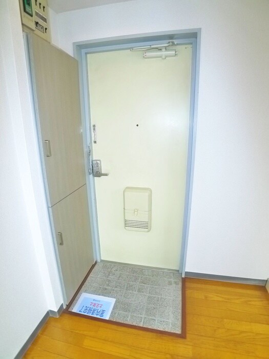 物件内観写真14　(玄関)