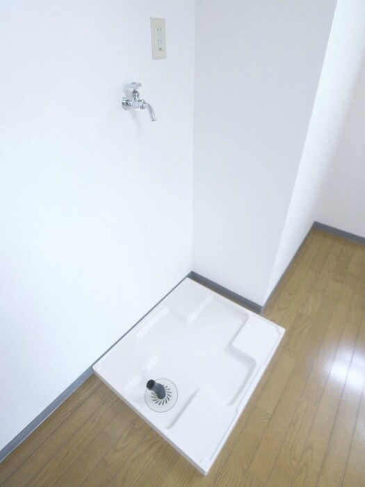 物件内観写真20　(洗濯機置場)