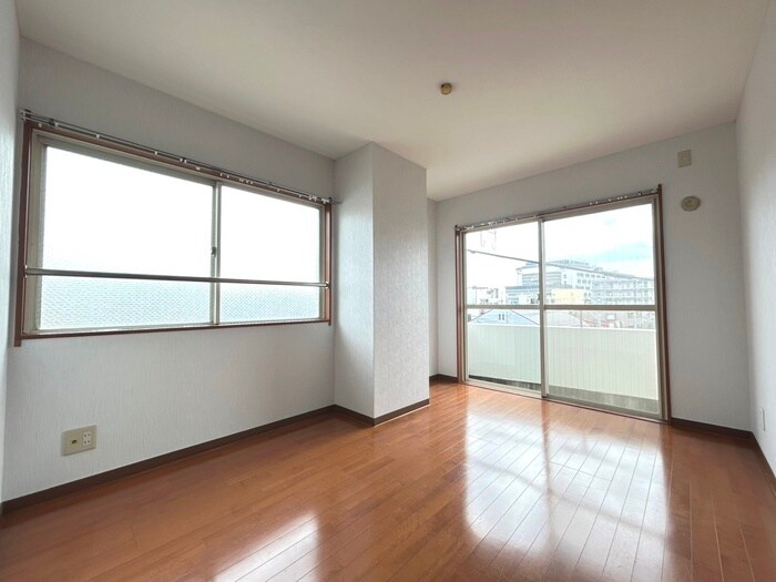 物件内観写真8　(居室)