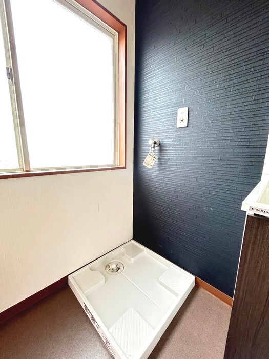 物件内観写真15　(洗濯機置場)