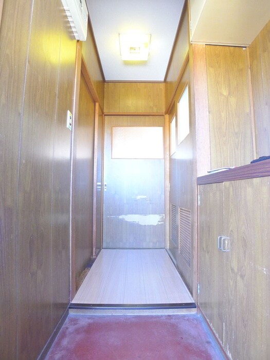 物件内観写真17　(玄関)