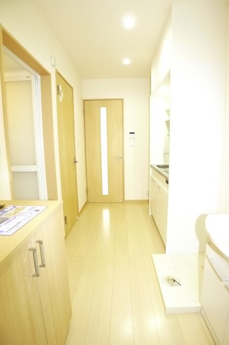 物件内観写真18　(廊下)