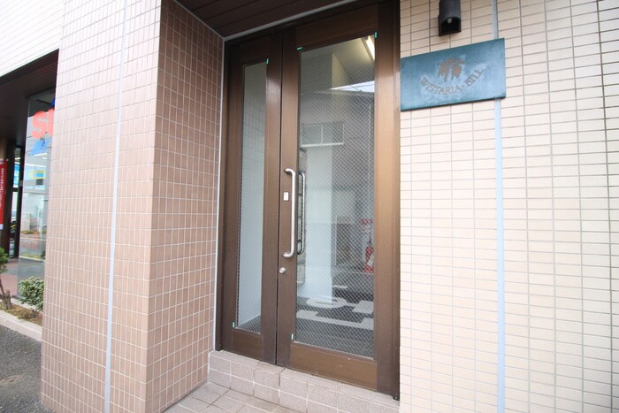 物件外観写真5　(エントランス部分)