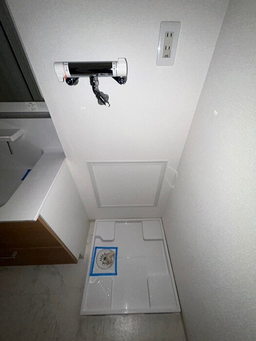 物件内観写真8　(洗濯機置場)