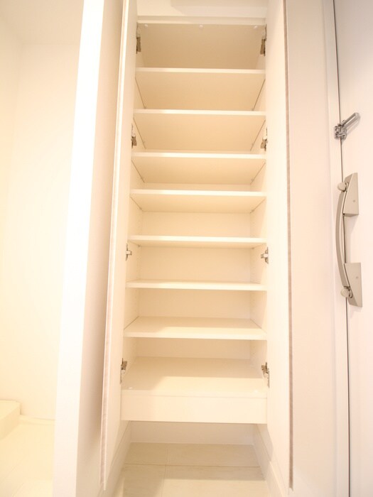 物件内観写真11　(靴箱)