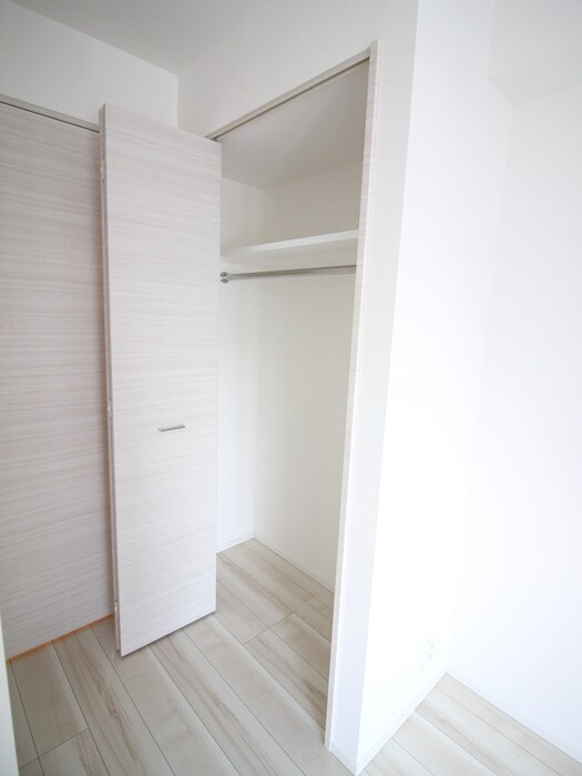 物件内観写真16　(収納)