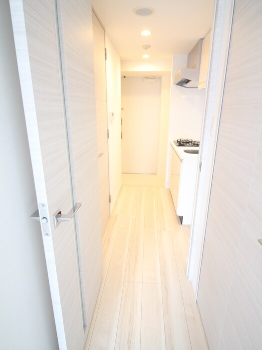 物件内観写真17　(廊下)
