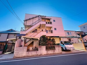 アーバン国立外観写真