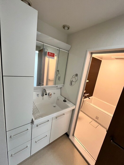 物件内観写真13　(洗面)