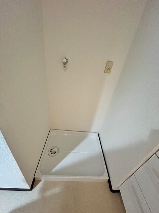 物件内観写真16　(洗濯機置場)