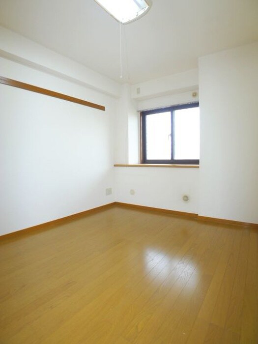 物件内観写真17　(室内からの展望)