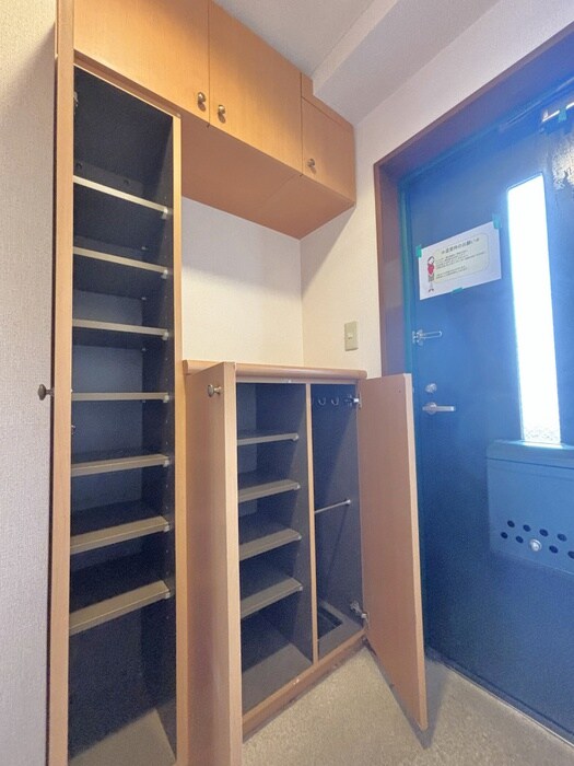 物件内観写真18　(靴箱)