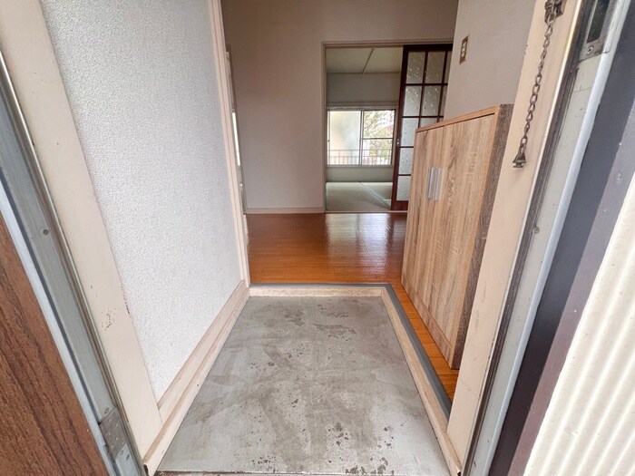 物件内観写真17　(玄関)